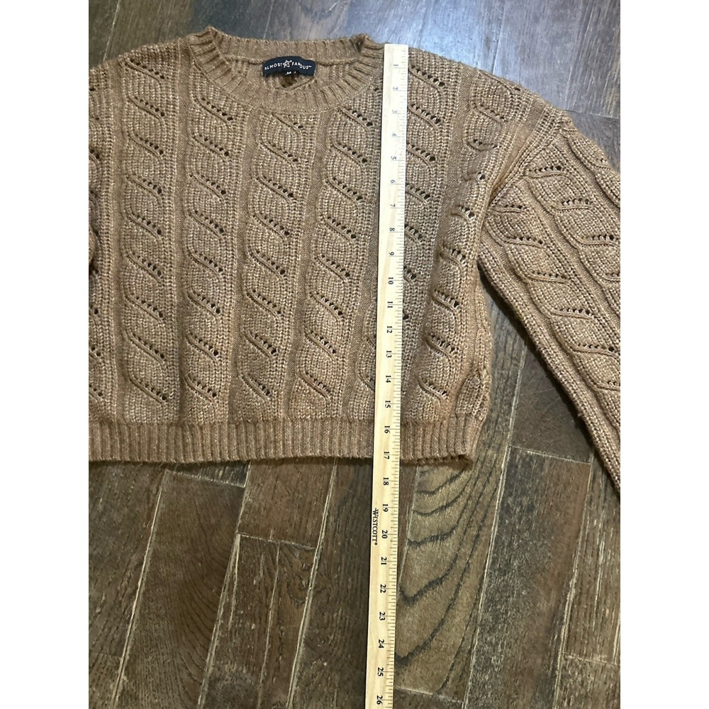 Almost Famous Cropped Sweater Womens Tan Brown Cable Knit Size Medium - Picture 2 of 4